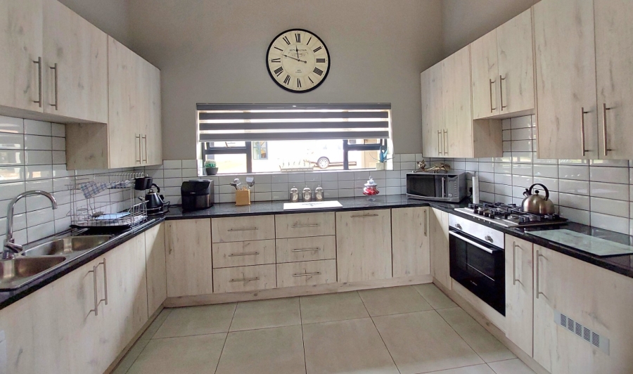 2 Bedroom Property for Sale in Leloko Lifestyle Estate North West